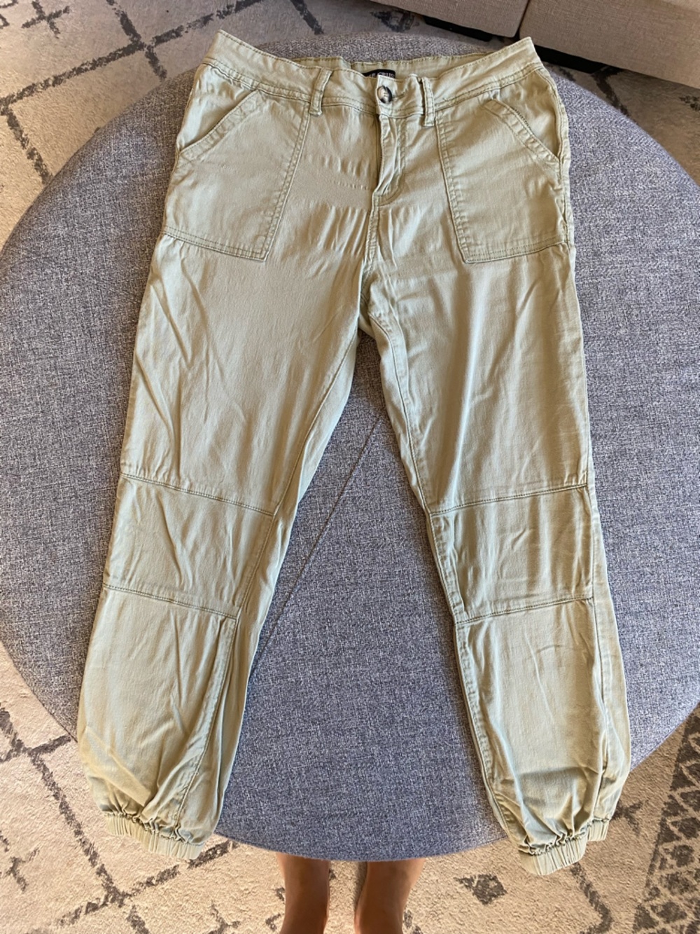 ‼️2 for $12‼️ Silver Jeans Light Olive Utility Pants